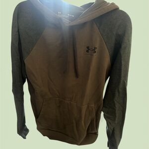Under Armour Men’s Green Two-Tone Hooded Sweatshirt